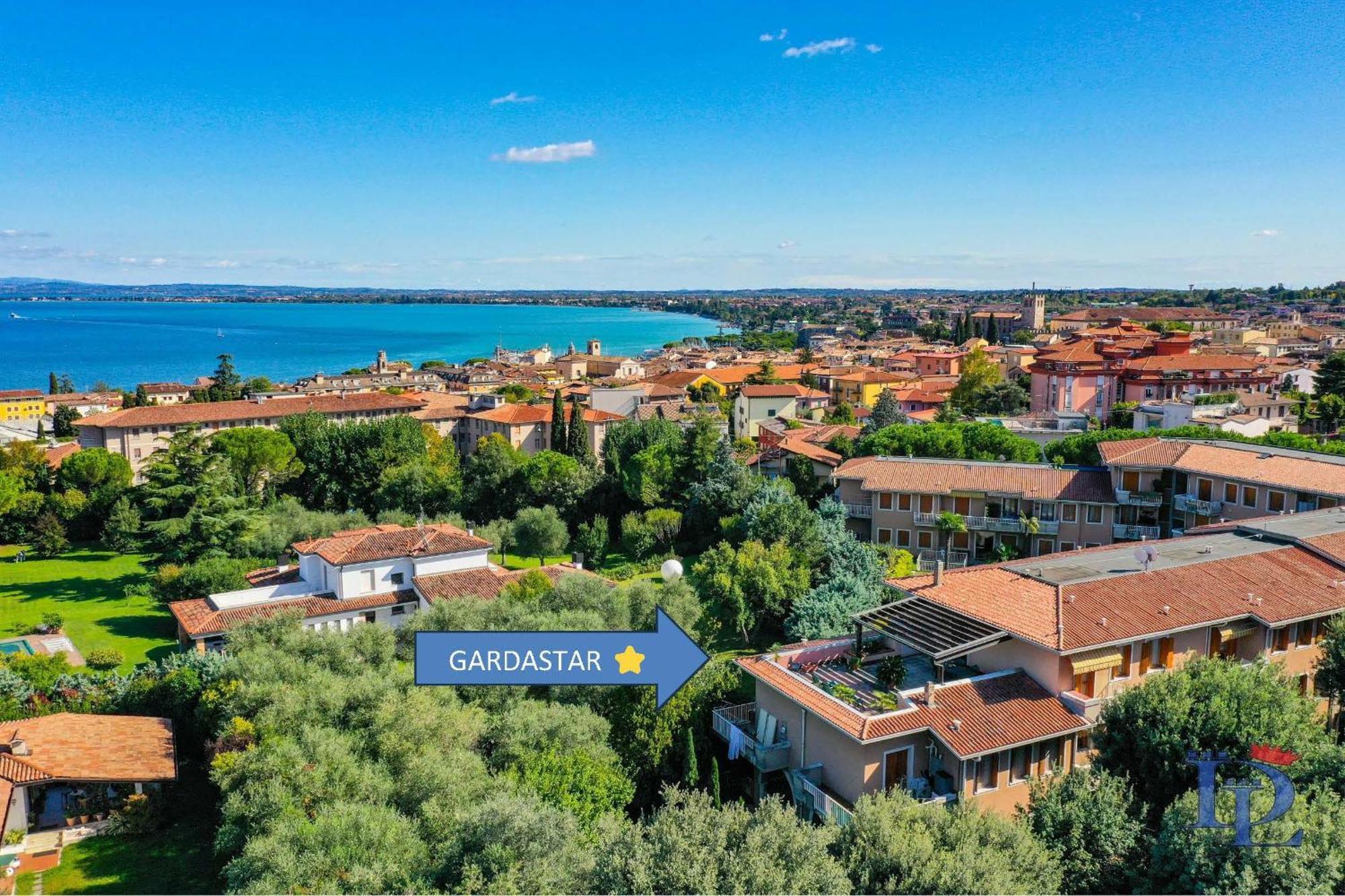 Desenzanoloft Official Partner Marriott Homes & Villas - Gardastar La Stella Del Lago Desenzano del Garda Exterior photo